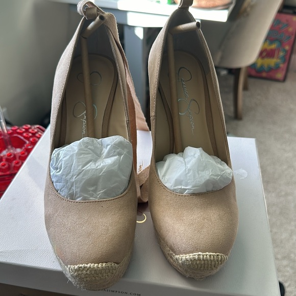 Jessica Simpson Wedges never worn 8 - Picture 3 of 3